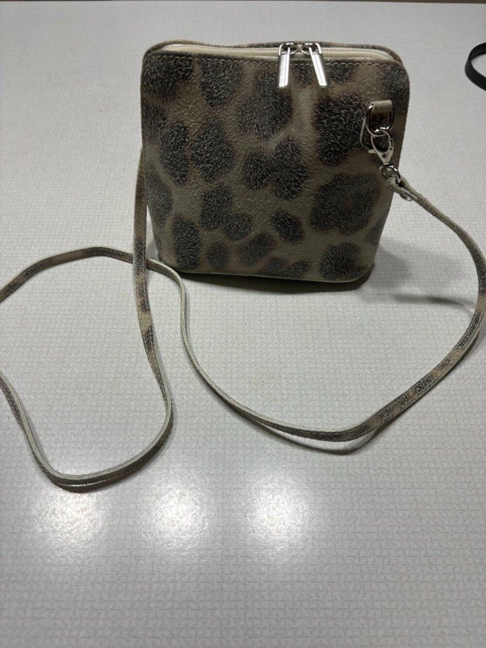 Like New Cute Small Animal Print Leather Borse in Pelle Crossbody(Made in Italy)